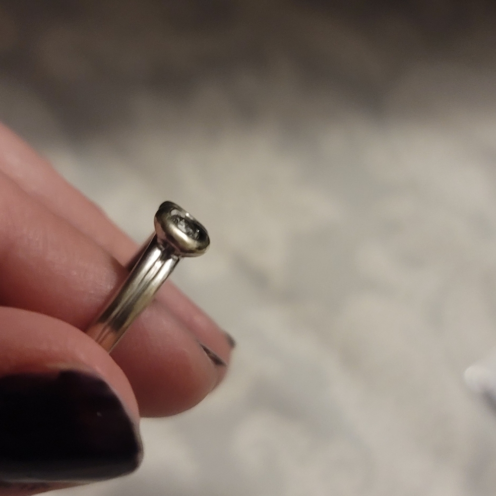 Diamond ring - Picture 4 of 5